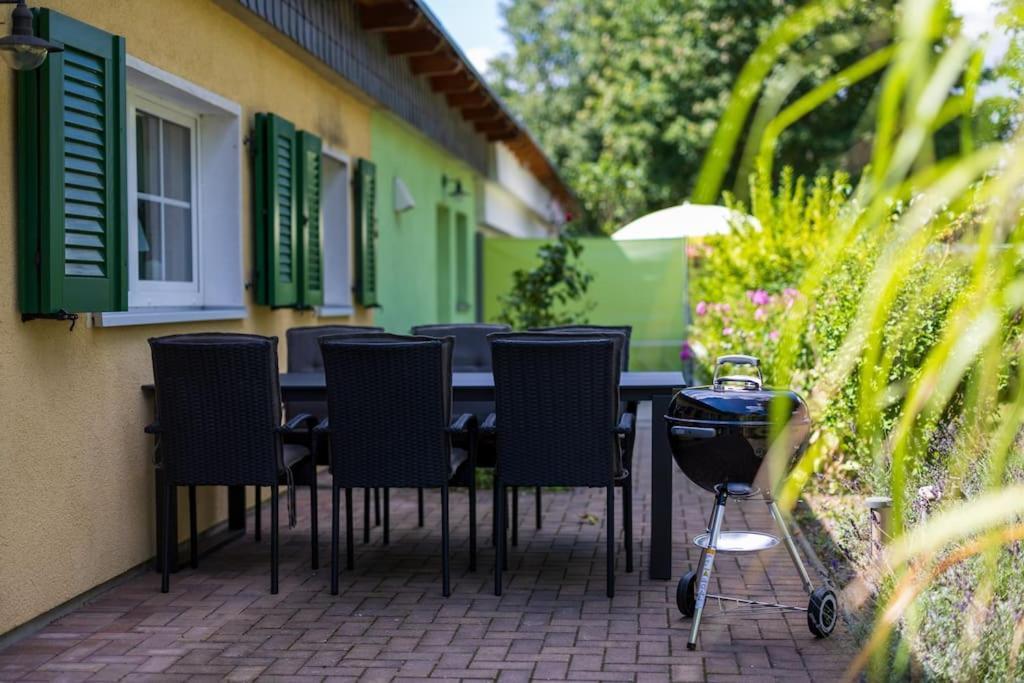 Ferienhaus Goldene Zeit I Terasse I Parkplatz I 3 Sz I 2 Baeder I 2 Min Zum See Joachimsthal Luaran gambar